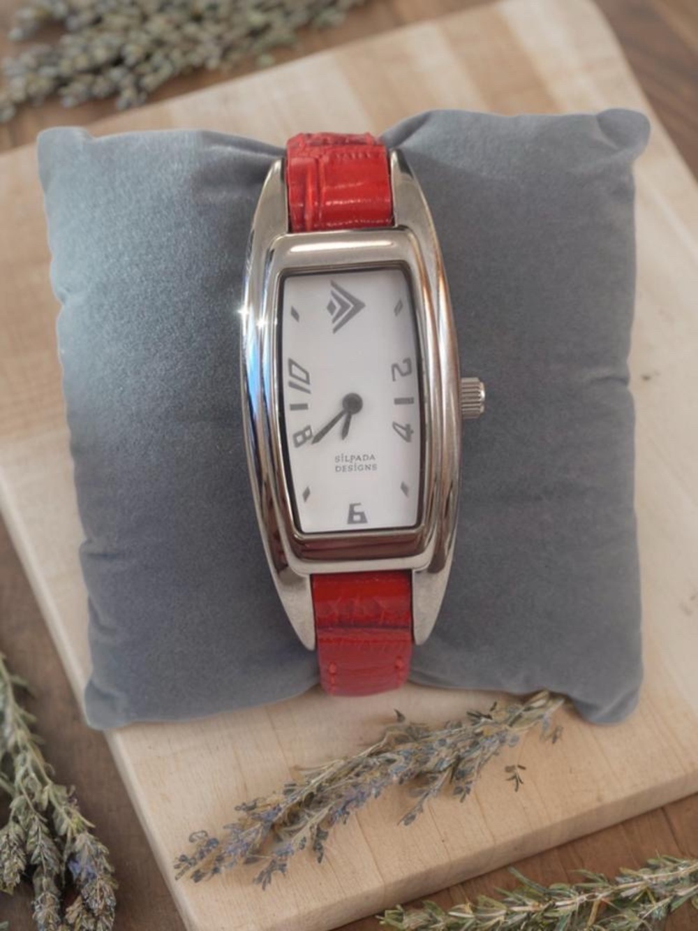 Silpada Red Leather Strap Ladies Watch T1297 NEW Battery!